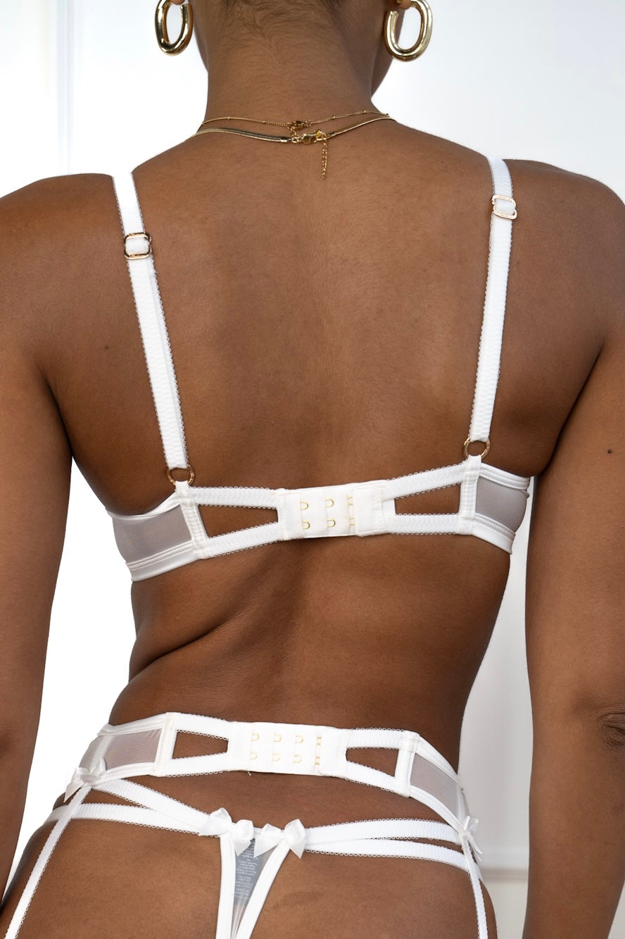 FINAL SALE - Victory Balcony White