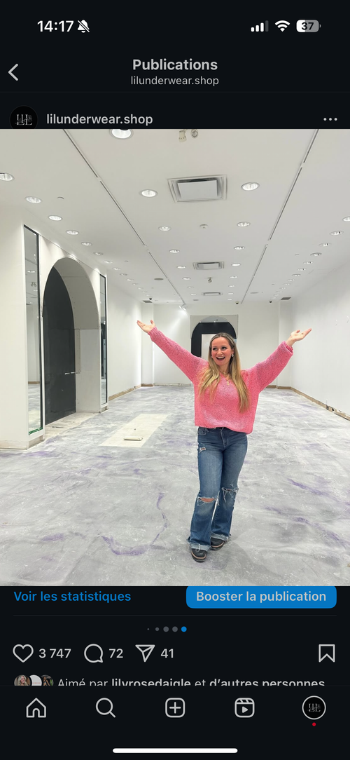 La boutique du Carrefour Laval en construction